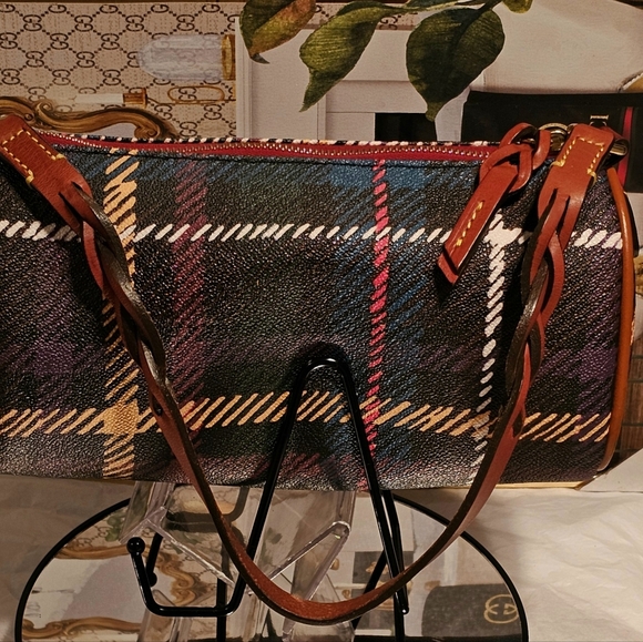 Dooney & Bourke Windsor Barrel Bag - Picture 6 of 10